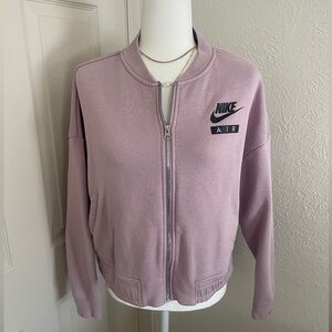 Nike Sportswear Rally Women's Varsity Air Jacket in a dusty purple - Medium